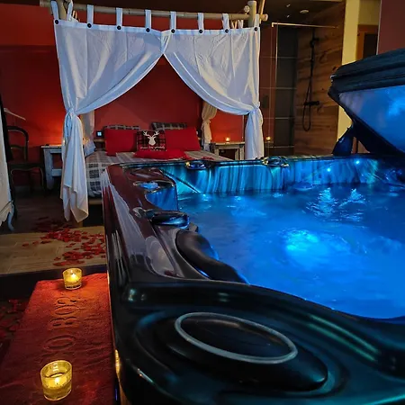 Le Cocon Des Lacs Love hôtel Boussu-lez-Walcourt
