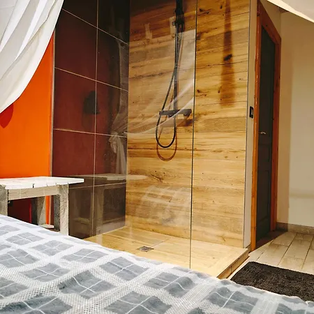 Le Cocon Des Lacs Love hôtel