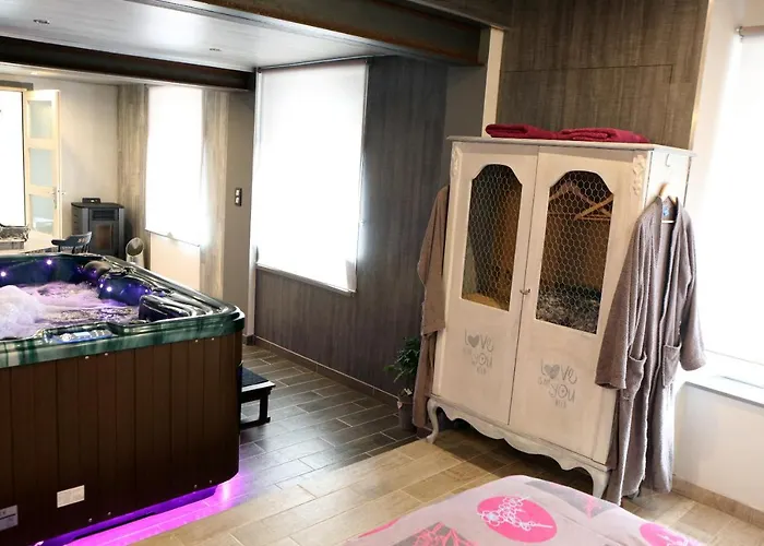 Love hotel Le Cocon Des Lacs Boussu-lez-Walcourt