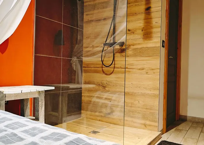 Le Cocon Des Lacs Love hotel